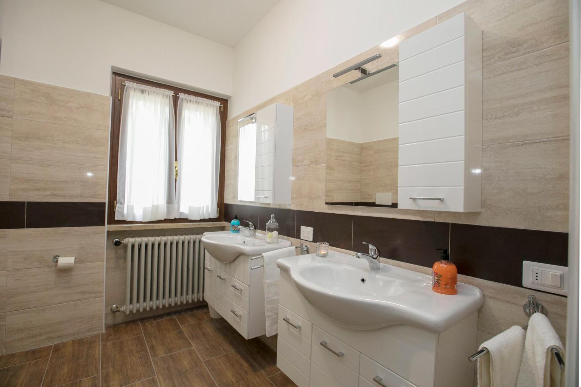 סאלו Villa Alberti 900M From Garda Lake - Happy Rentals מראה חיצוני תמונה